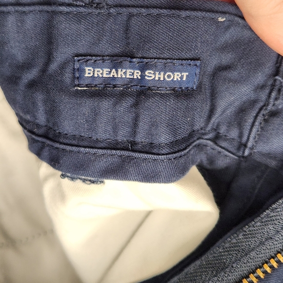 Vineyard Vines Mens 33 Embroidered Flag Whale USA Chino Breaker Shorts Blue - Picture 7 of 7